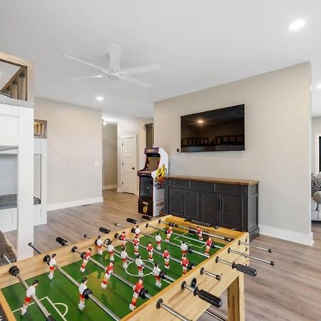 New Home, Dock, Kayaks, Game Room, Water Views Winchester Exterior photo