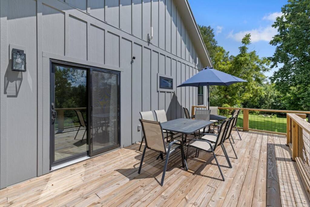 New Home, Dock, Kayaks, Game Room, Water Views Winchester Exterior photo