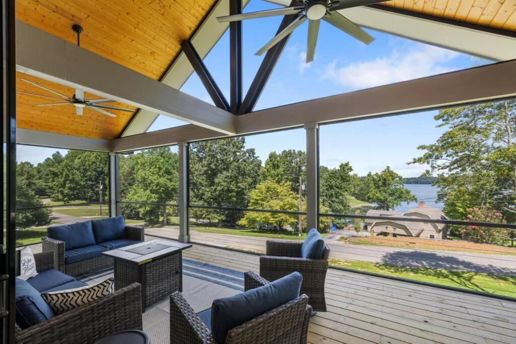 New Home, Dock, Kayaks, Game Room, Water Views Winchester Exterior photo