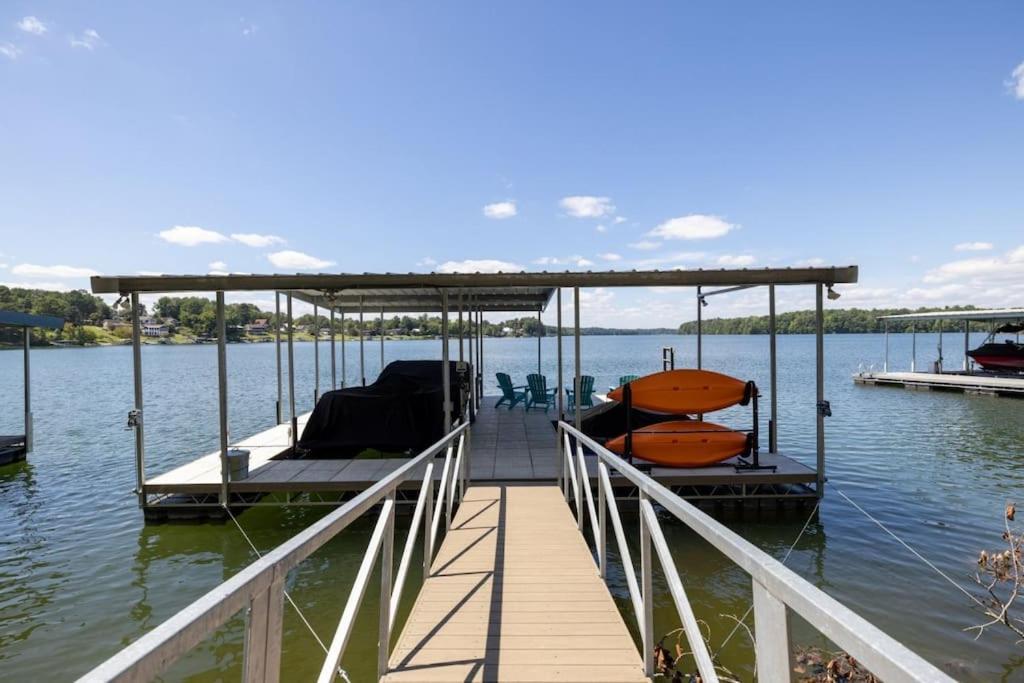 New Home, Dock, Kayaks, Game Room, Water Views Winchester Exterior photo
